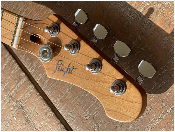 FLIGHT Pathfinder Tenor TBL - Электроукулеле тенор