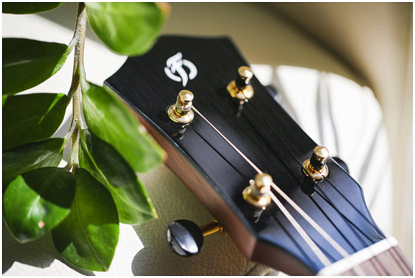FLIGHT AURORA BARITONE EQ-A - Укулеле баритон