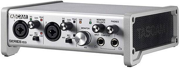 TASCAM SERIES 102i - аудиоинтерфейс USB, АЦП/ЦАП: 24бит/192кГц, USB-B.