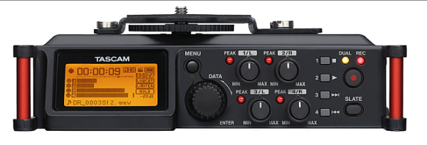 Рекордер мобильный [DR70D] Tascam [DR-70D] 4-х канальный, АЦП/ЦАП: 24 бит/96 кГц, 20-20000 Гц, THD: 0,02%, S/N: 92 дБ, 4xCombo XLR/TRS Jack, 2x1/8" mini Jack / 2x1/8" Stereo mini Jack, память: micro SDHC/SDXC, питание: 4 батареи АА, USB Micro-B