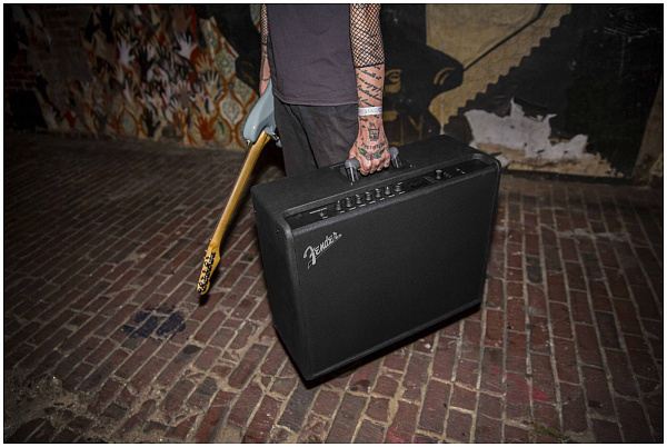 FENDER MUSTANG GT 200 - Комбоусилитель для электрогитары