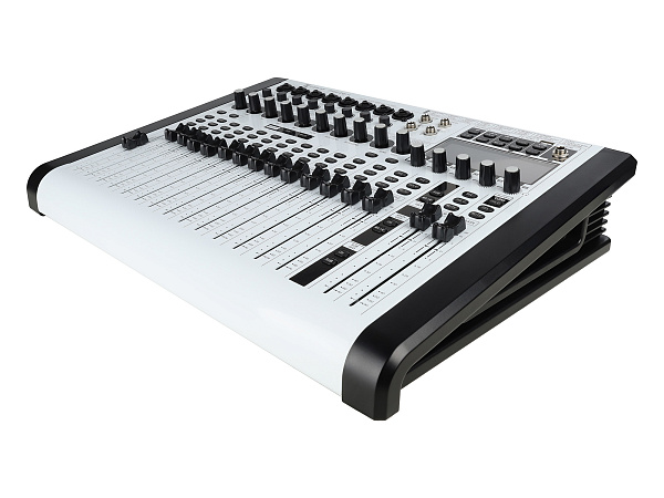 Микшер Intrend [ITMIX-D8-4] цифровой, 12 входов (8 аналоговых, 1 стерео, 2 USB), 2 группы, Bluetooth, USB MP3 плеер,