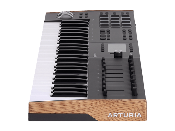 MIDI клавиатура [231622] Arturia [KeyLAB 49 MK3 Black] 49 клавиш, полувзвешенная механика, дисплей, 12 пэдов , 9 фейдеров, 9 поворотных регуляторов, 3 входа для подключения педалей, MIDI in/out, USB-C