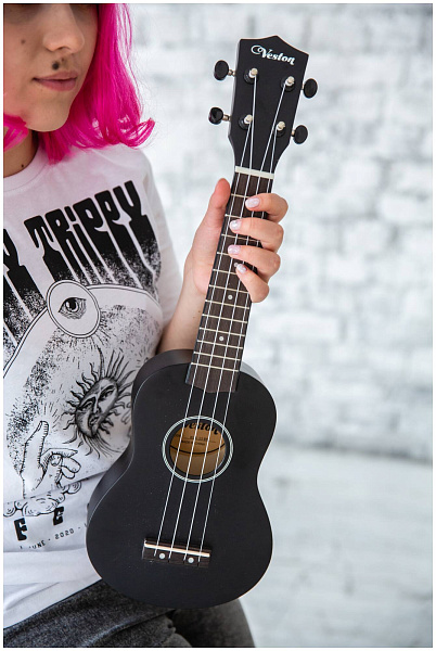 VESTON UKULELE KUS 15 BK - Укулеле сопрано