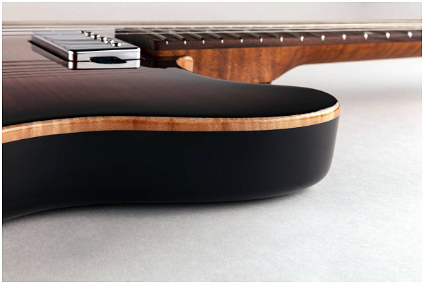 MUSIC MAN H81200 Sabre Cobra Flame - Электрогитара