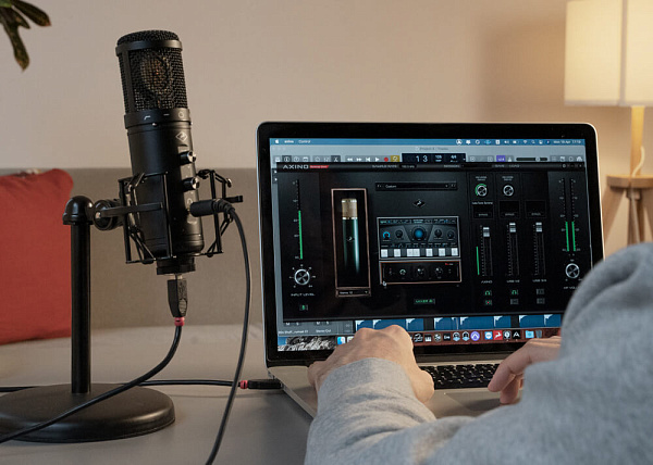 Микрофон Antelope Audio [Axino Synergy Core] конденсаторный, USB, 24 бит/192 кГц, диафрагма: 34 мм, кардиоида, 20 Гц - 20 кГц, уровень звукового давления: 140 дБ (<1% THD при 1 кГц), USB тип B (совместим с USB 2.0)