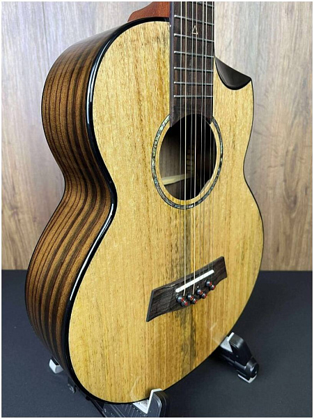 FLIGHT MAIA Baritone 8 EQ-A - Укулеле 8-ми струнный баритон