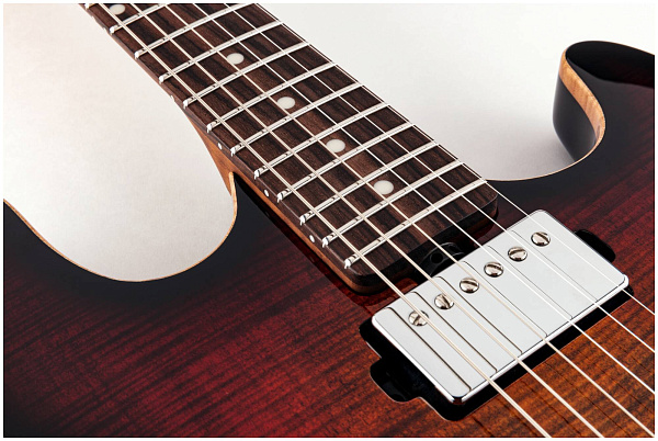 MUSIC MAN H81200 Sabre Bougie Flame - Электрогитара
