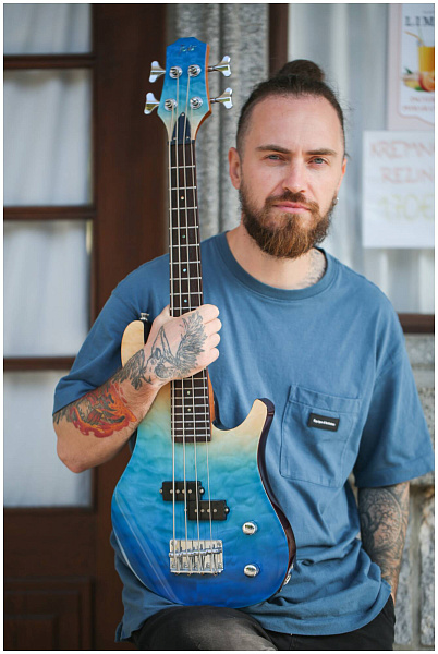 FLIGHT Mini Bass TBL - Бас-гитара уменьшенная
