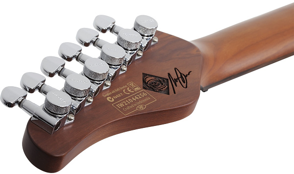 Электрогитара SCHECTER [NICK JOHNSTON PT A.SNOW] электрогитара 6-струнная, корпус: ольха, гриф: запеченый клен, накладка: черное дерево, 22 лада, цвет: Atomic Snow