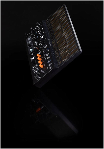 ARTURIA MicroFreak Stellar - синтезатор цифровой аппаратный, 25 клавиш...