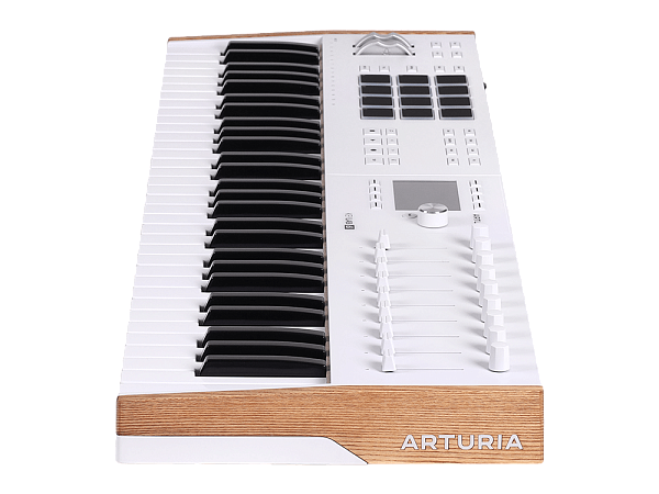 MIDI клавиатура [231631] Arturia [KeyLAB 61 MK3 White] 61 клавиша, полувзвешенная механика, дисплей, 12 пэдов , 9 фейдеров, 9 поворотных регуляторов, 3 входа для подключения педалей, MIDI in/out, USB-C